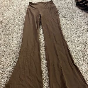 Java groove pants